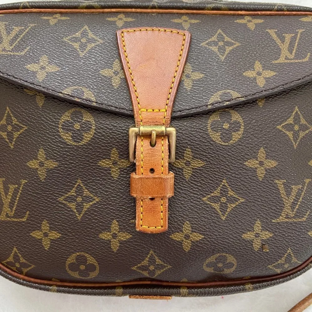 Auc Vintage Louis Vuitton Monogram Jeune Fille MM shoulder bag